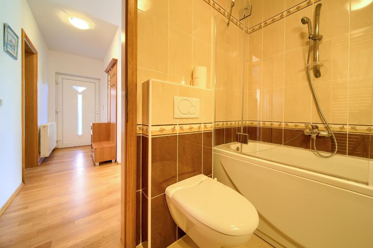 Happy Point Apartment Krk Town Exterior photo