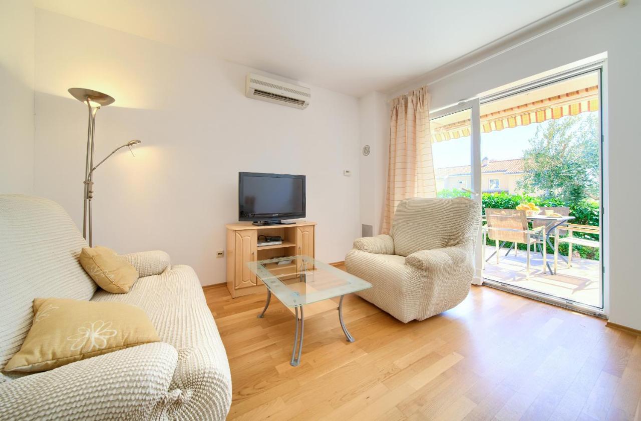 Happy Point Apartment Krk Town Exterior photo